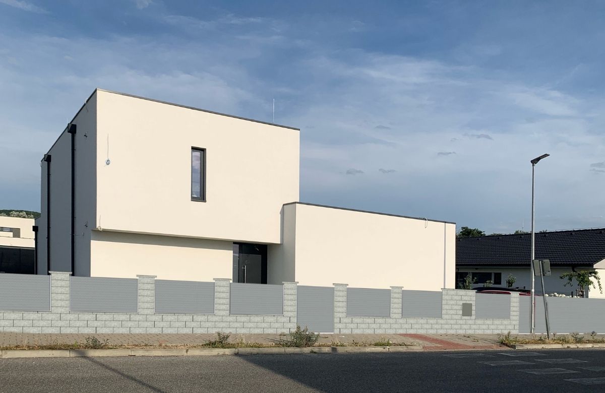PLOTY, MÚRY A MÚRIKY