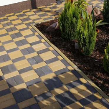 OBRUBNÍK ZÁHONOVÝ 50 / 5 / 20 PŮLKA