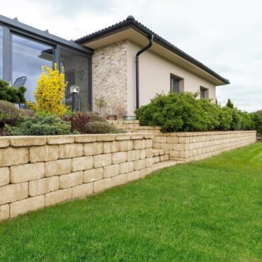 ZDICÍ BLOK HISTORY - ZÁKLADNÍ KÁMEN