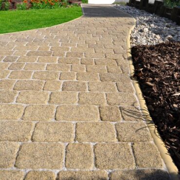 OBRUBNÍK ZÁHONOVÝ 50 / 5 / 20 PŮLKA