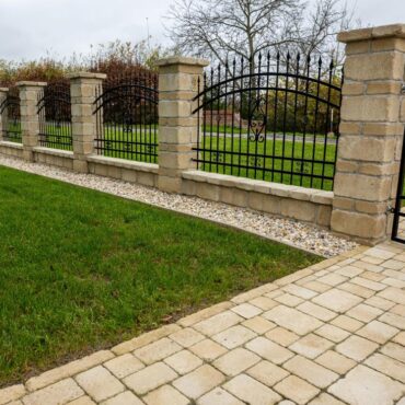 ZDICÍ BLOK HISTORY - ZÁKLADNÍ KÁMEN